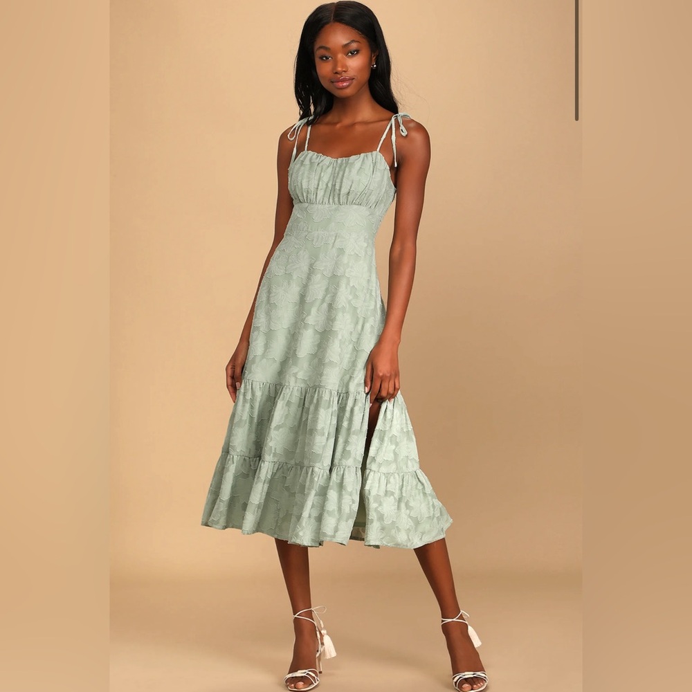 Sweet Sentiments Sage Green Jacquard
Tiered Midi Dress